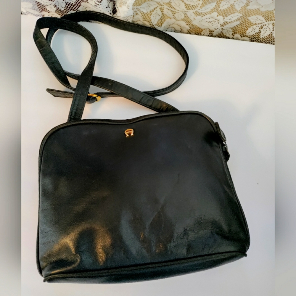 Etienne Aigner Vintage Black Leather Crossbody Bag Excellent Condition